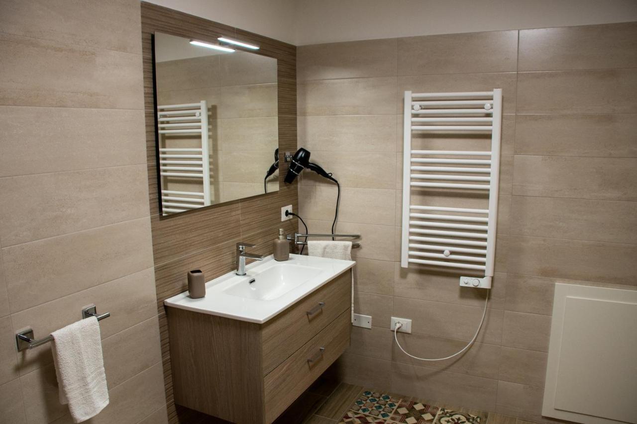 מזרה דל ואלו La Dimora Del Viaggiatore Luxury Apartments מראה חיצוני תמונה